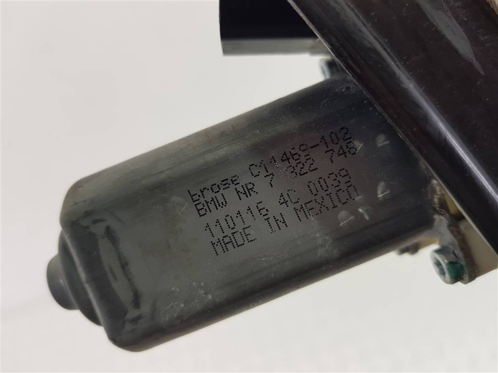 295304