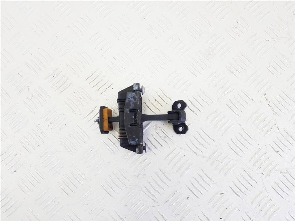 295825