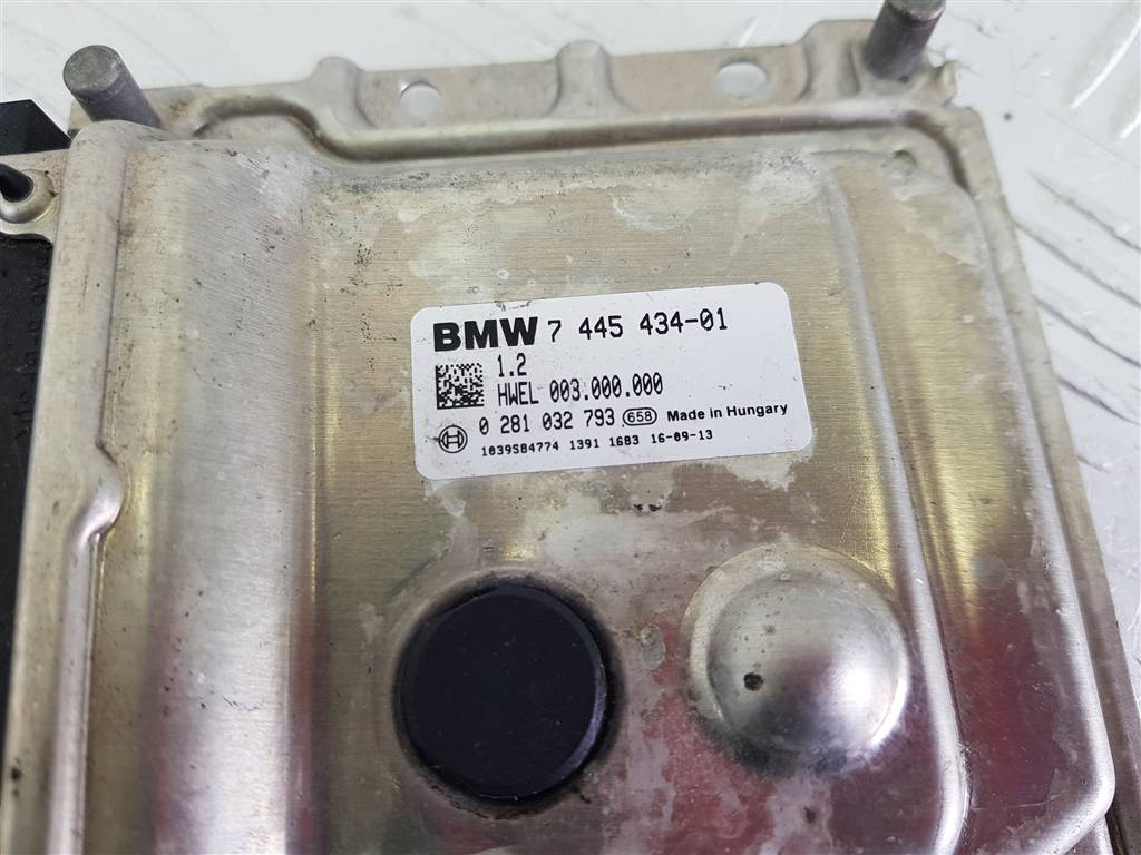 295885