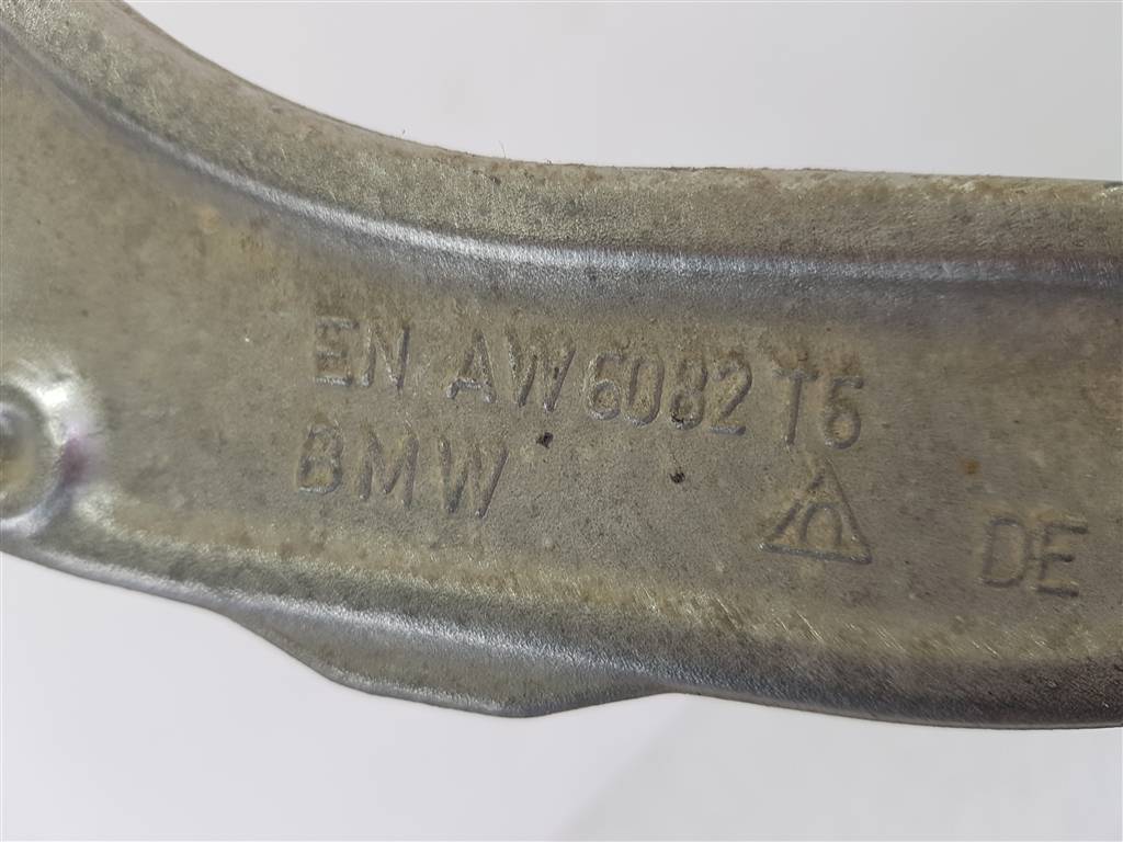 295962