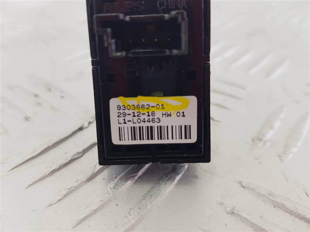 296044