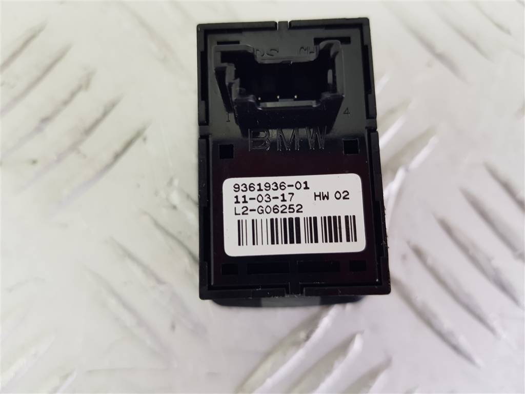 296047