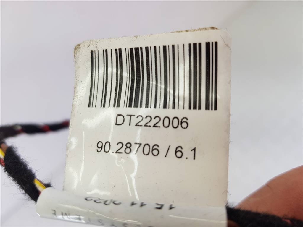 296200