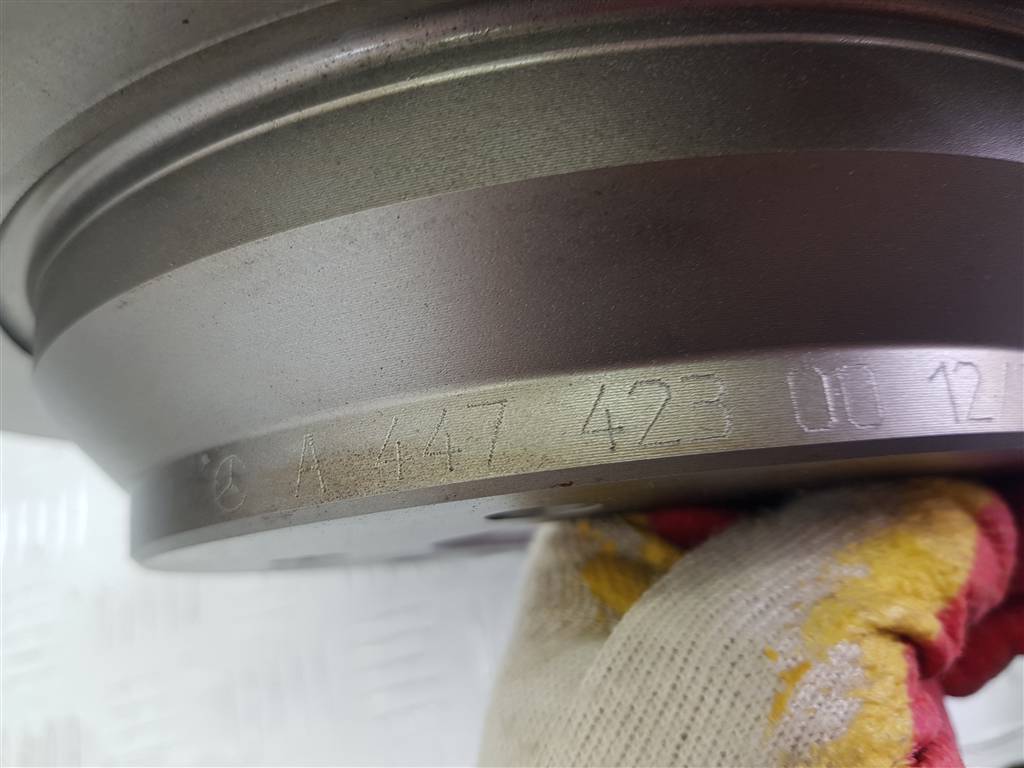 296546