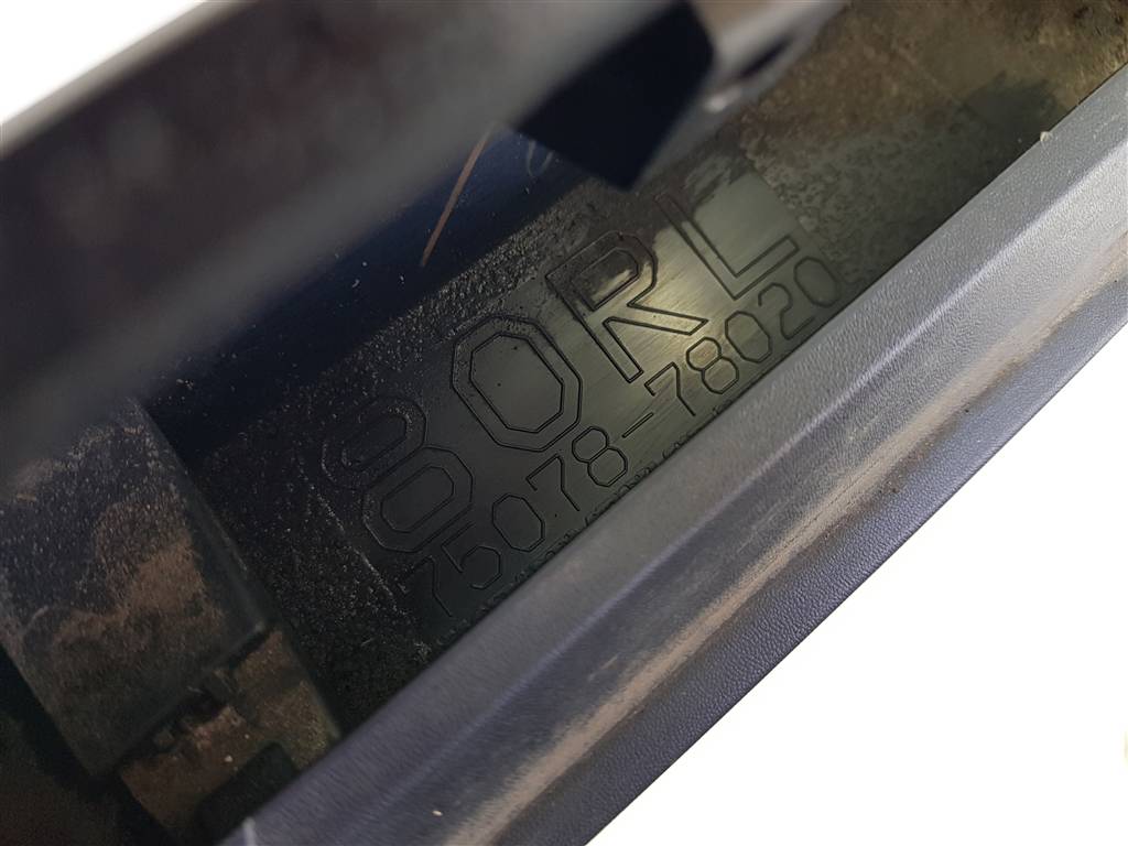 296705