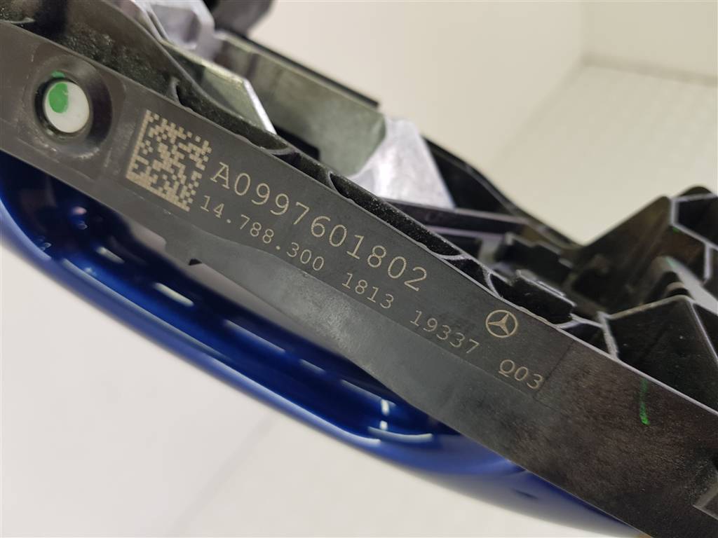 296779