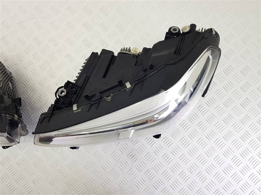 297073
