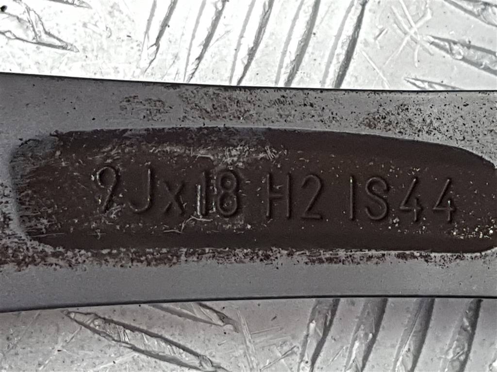 297353