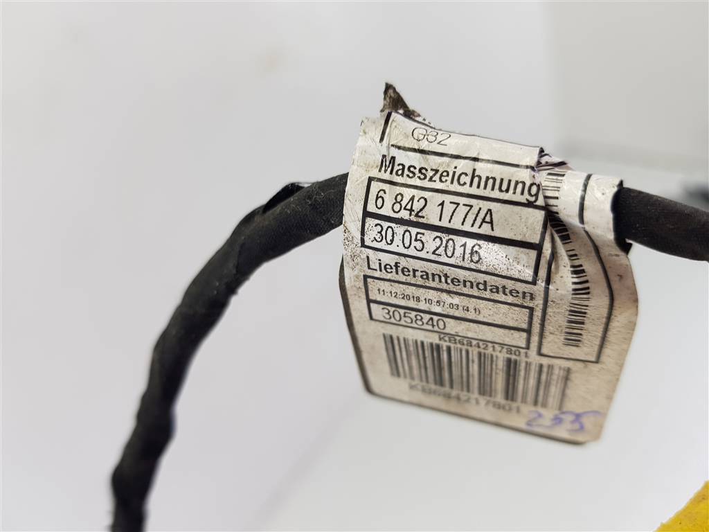 297701