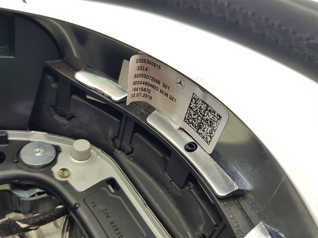 298890