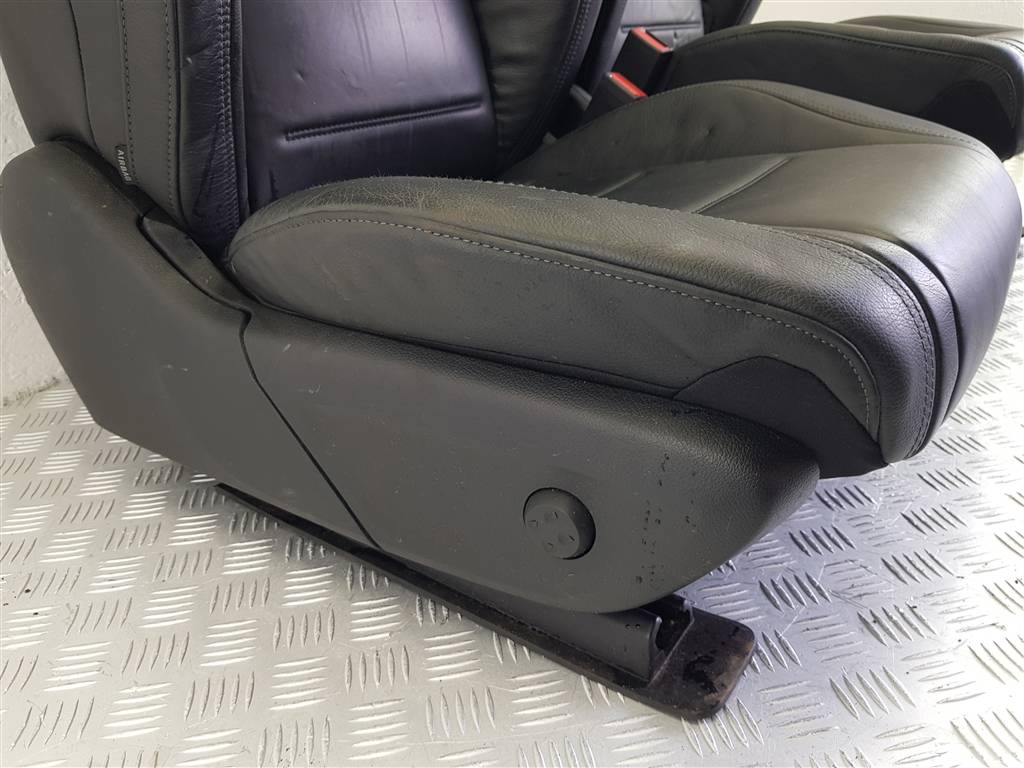 299663