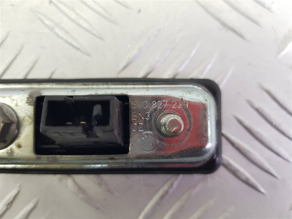 299738