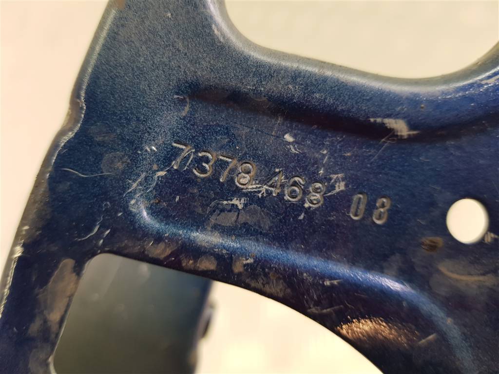 300743