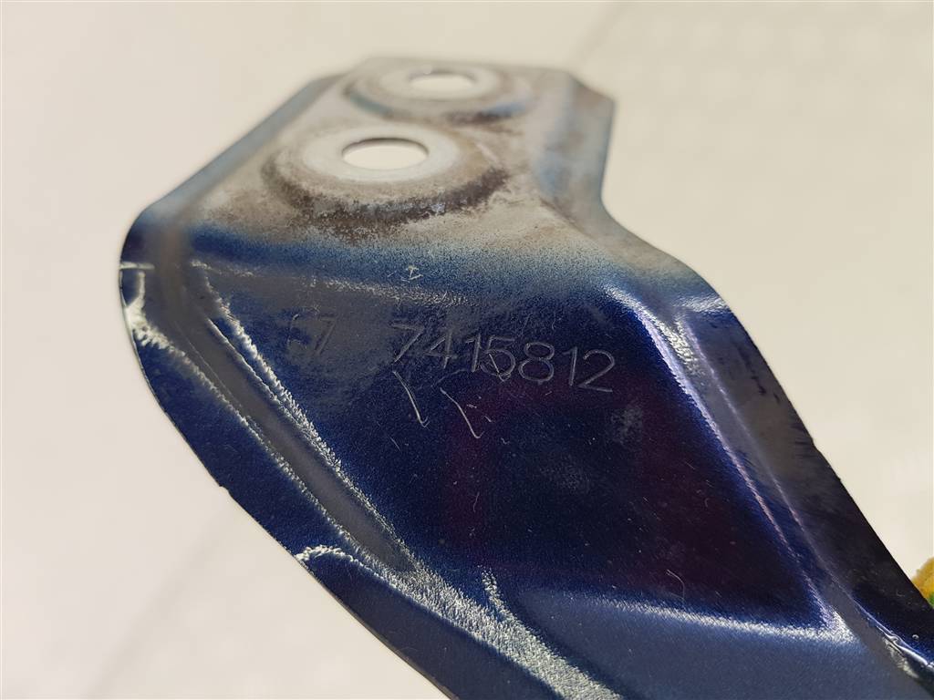 300752