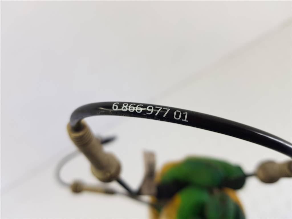300962