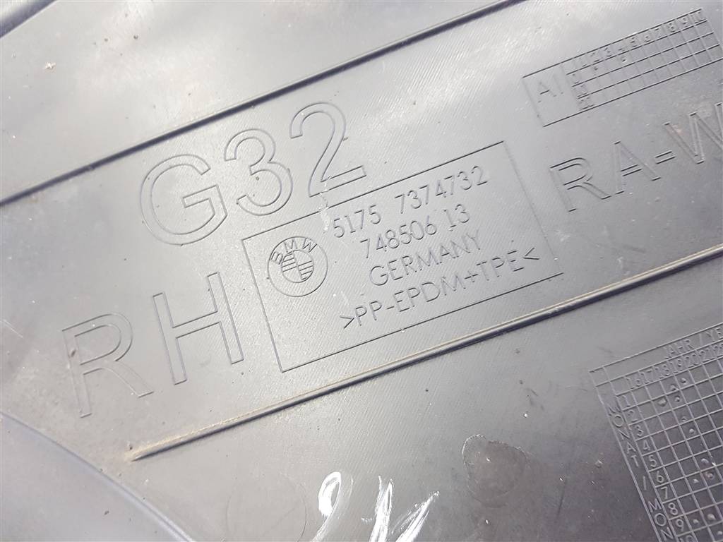 301533