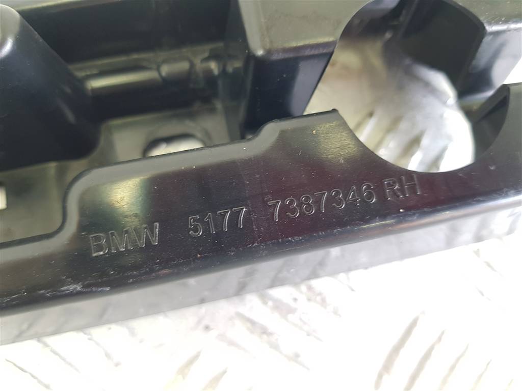 301571