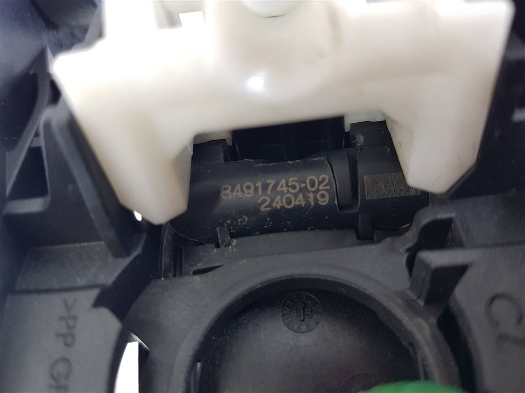 301701