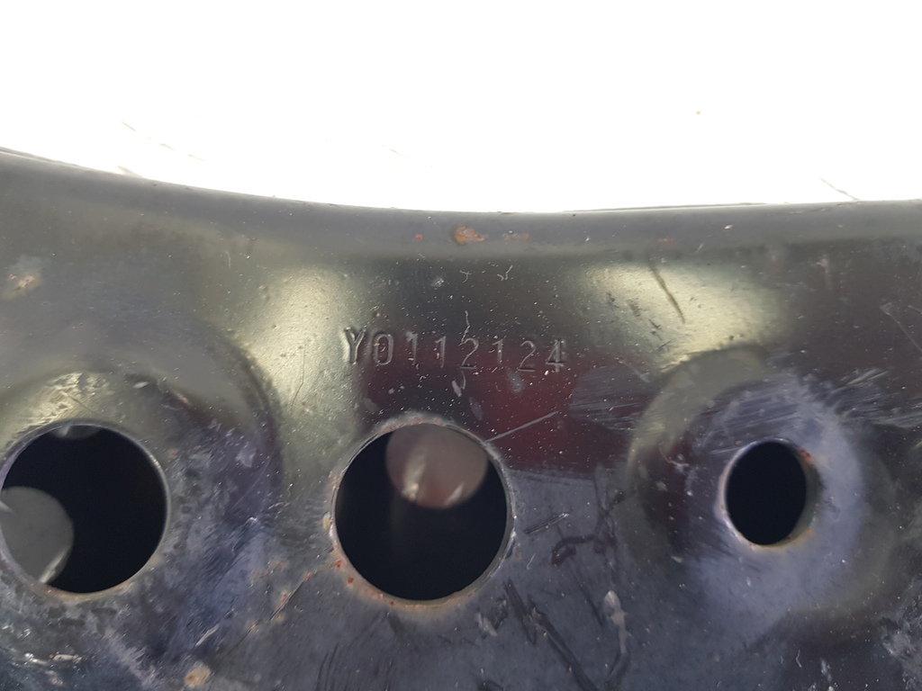 302821