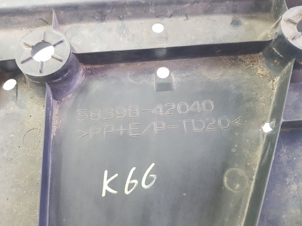 303404