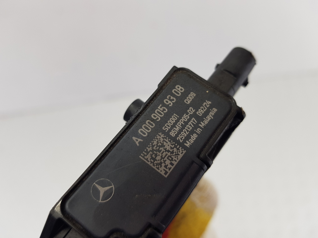305789
