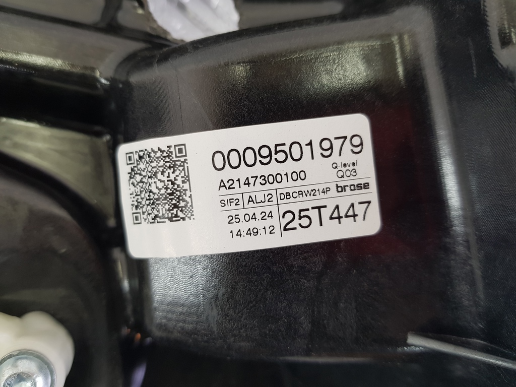 306249