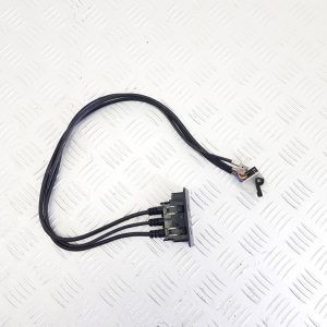 Разъем AUX / USB Mercedes E W214 6 поколение (2022-2025)