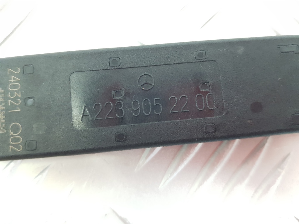 306504