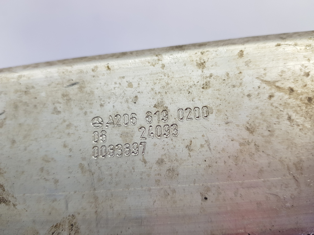 306562