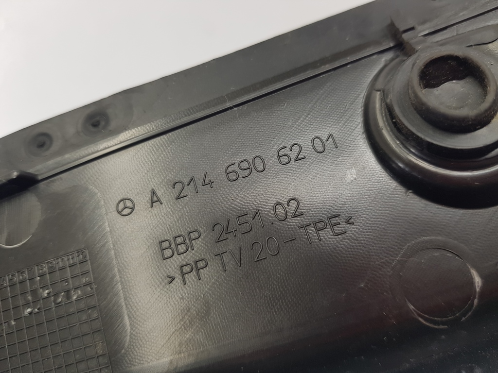306600