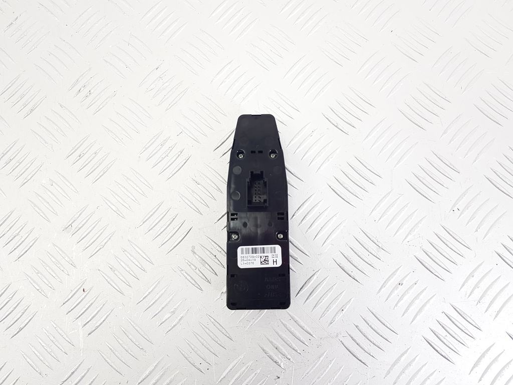 307608