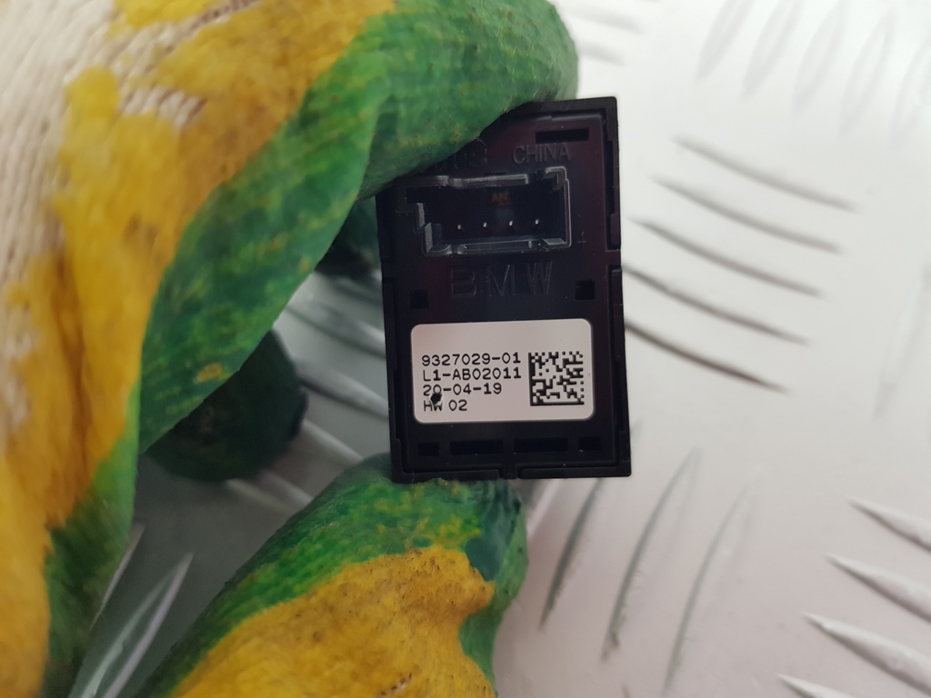 307612