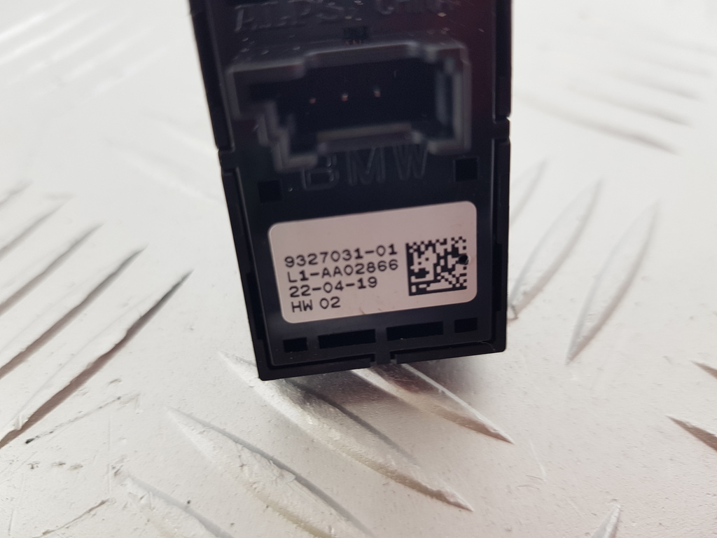 307615