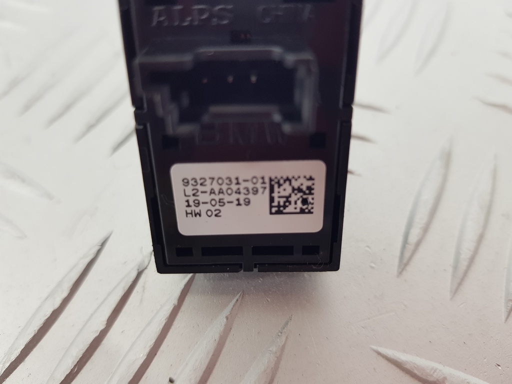 307690