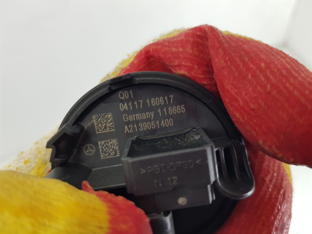 307724