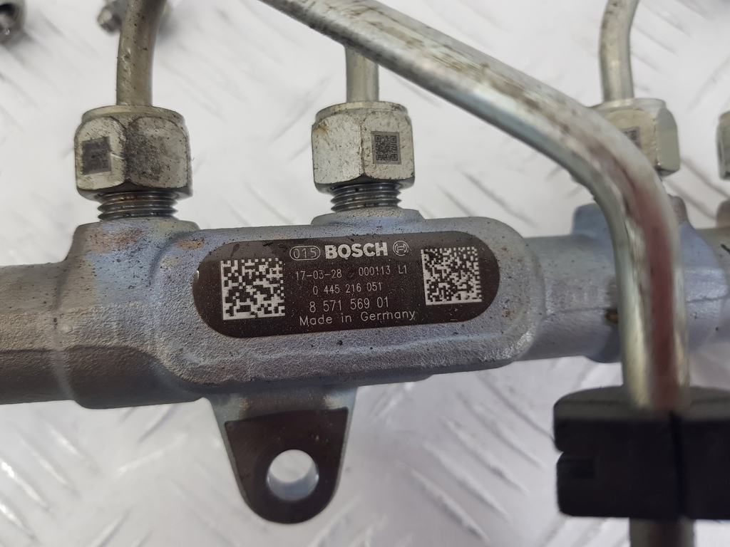 308853