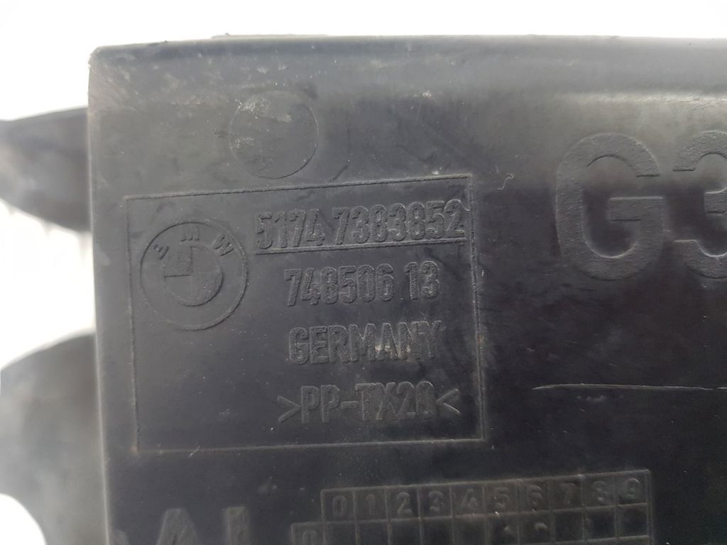 309557
