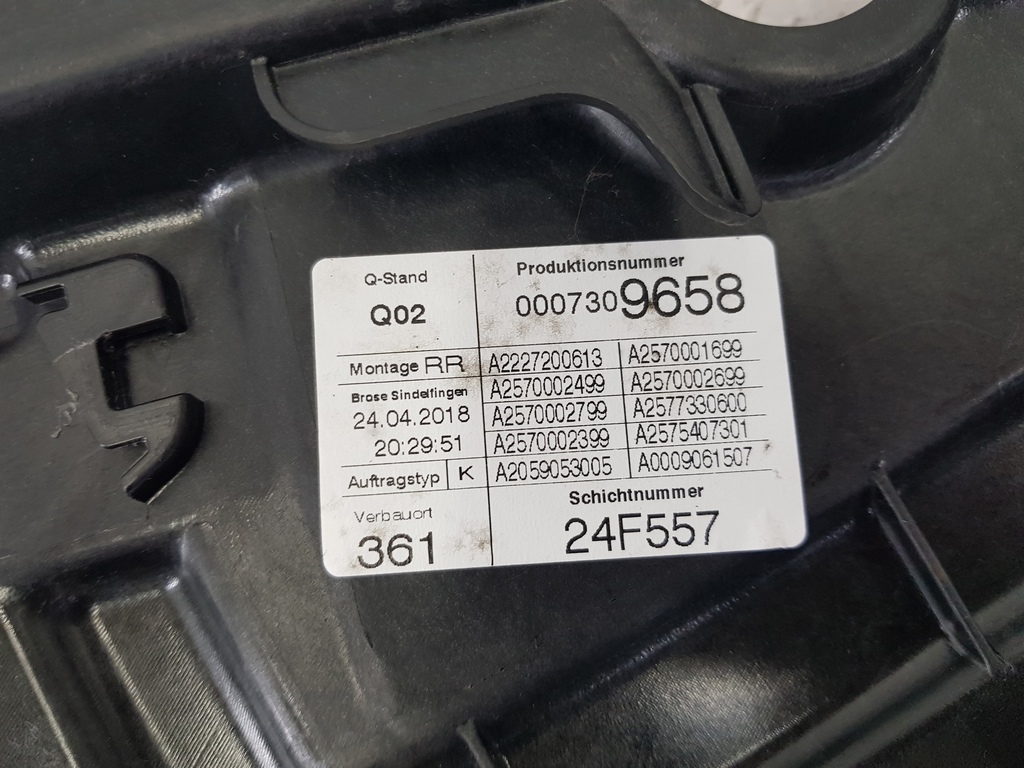 309743