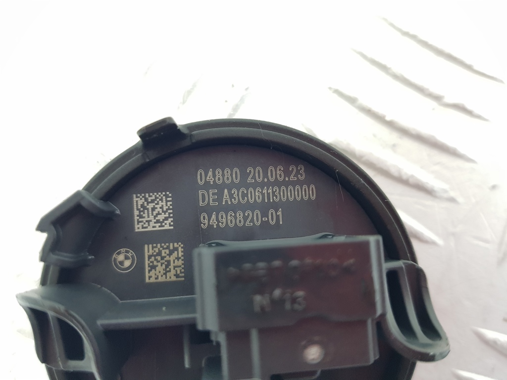 310584