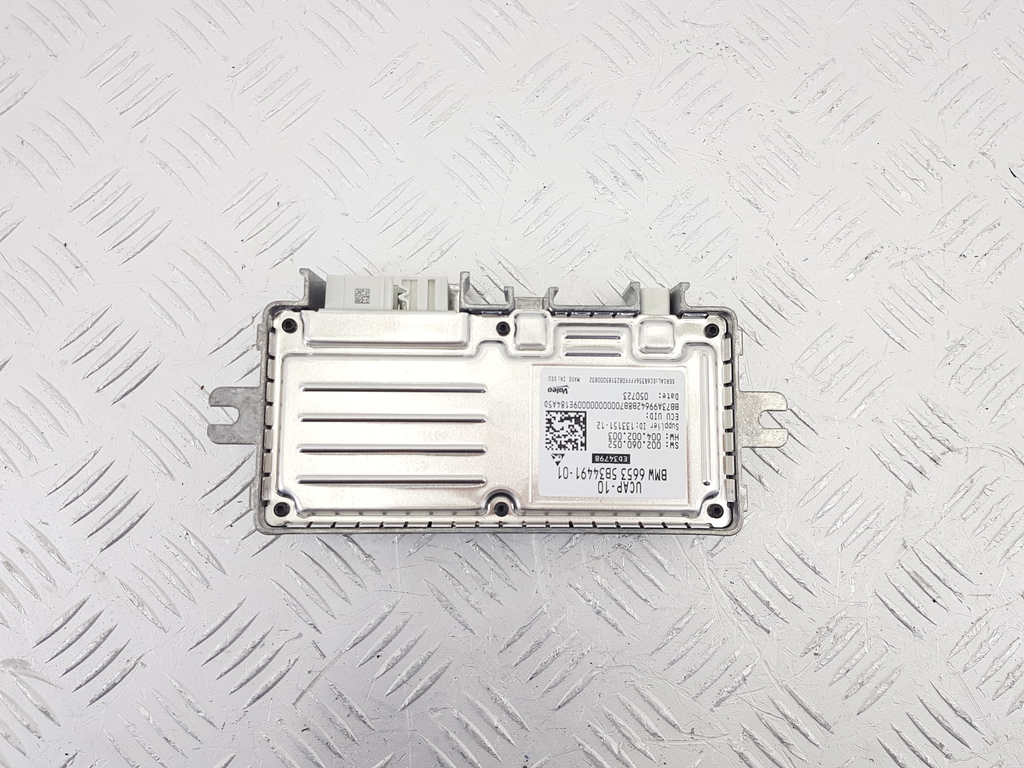 310633