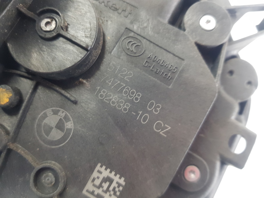 311704