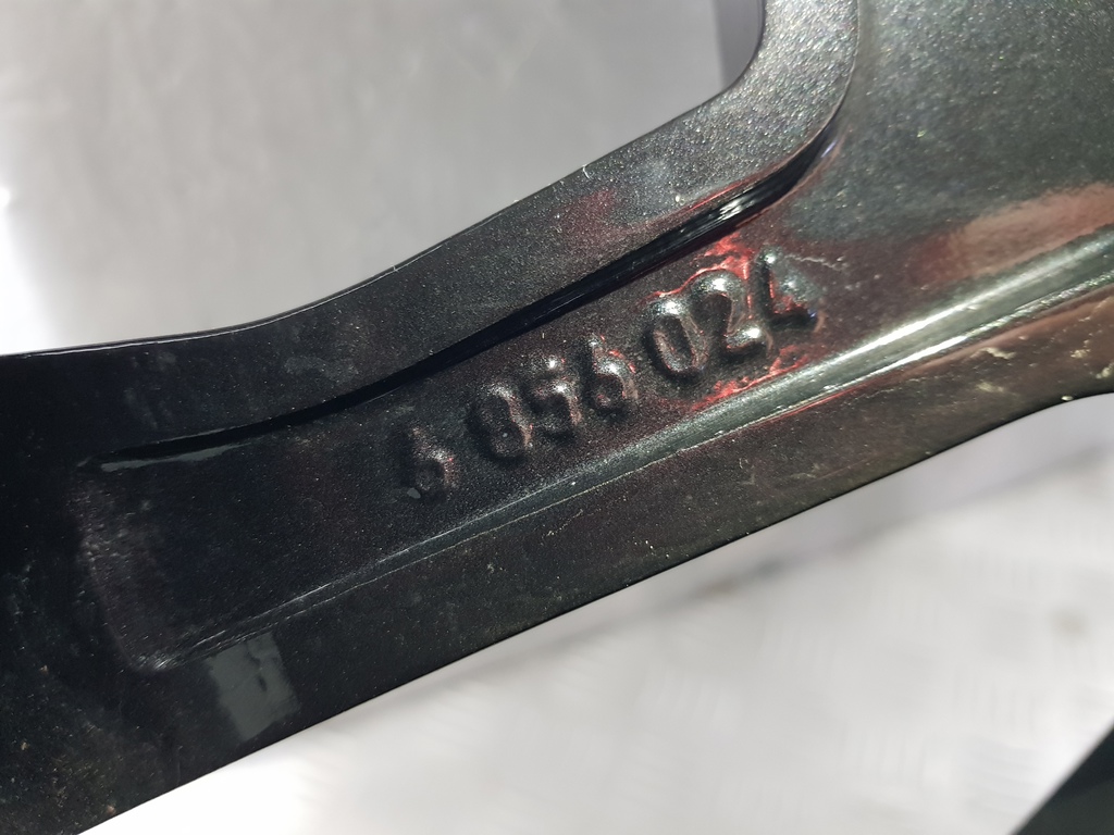 312000