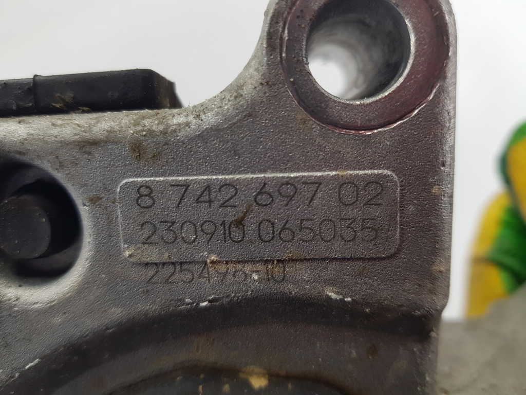 315028