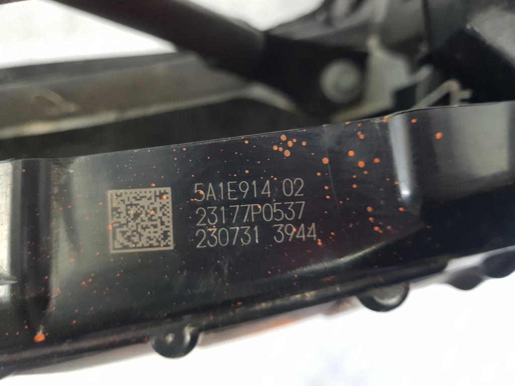 315047