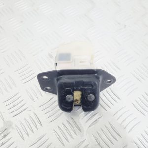 Замок багажника Nissan Juke 1 поколение (2010-2014)