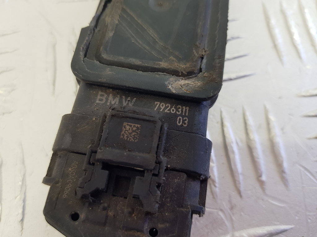 315400
