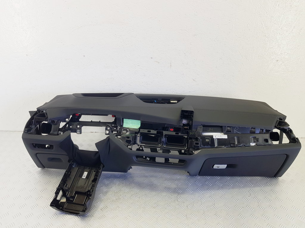 315563