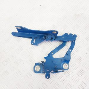 Петля капота правая BMW M2 F87 F87 [рейстайлинг] (2018-2021)