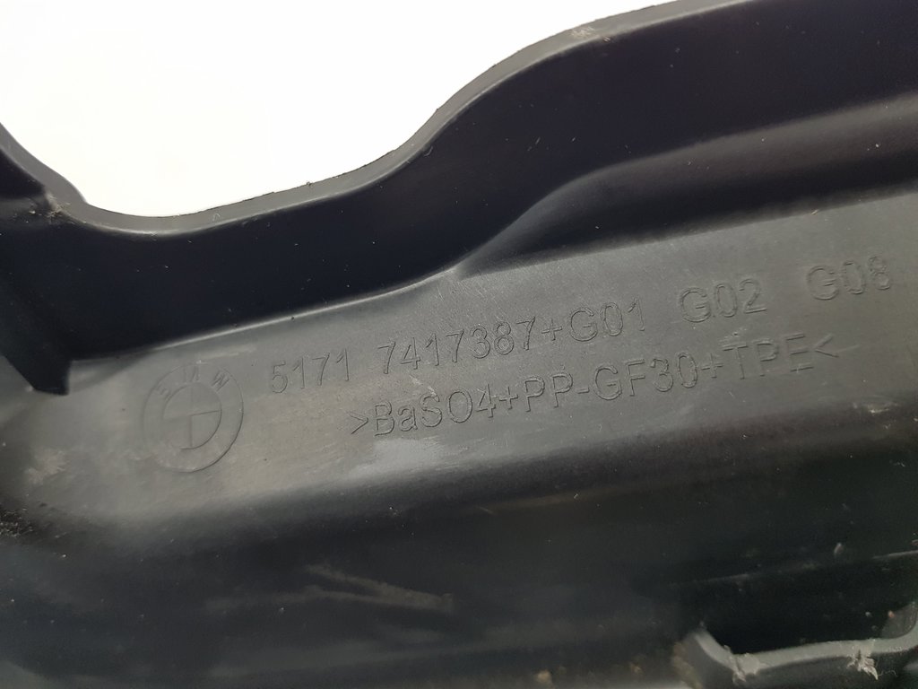 316884