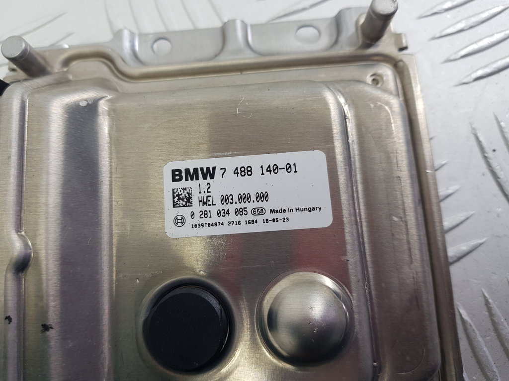 316957